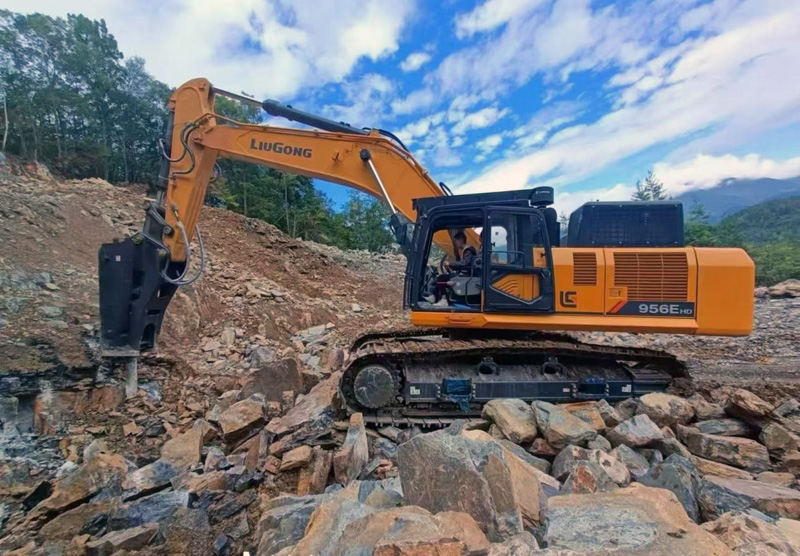 Excavators Hydraulic Breaker